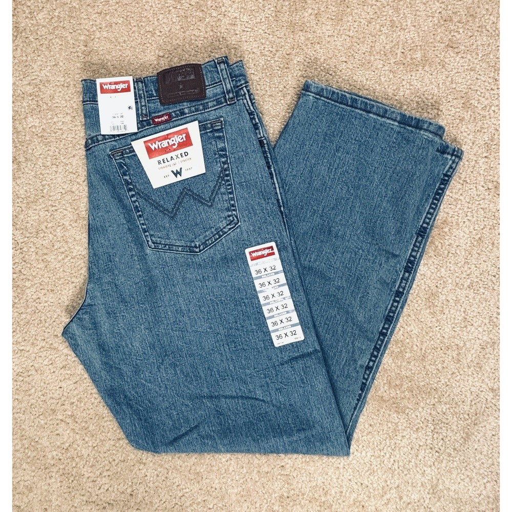 Wrangler Rugged Wear Relaxed Fit Straight Leg Jeans Mens 36x32 Light Wash Blue